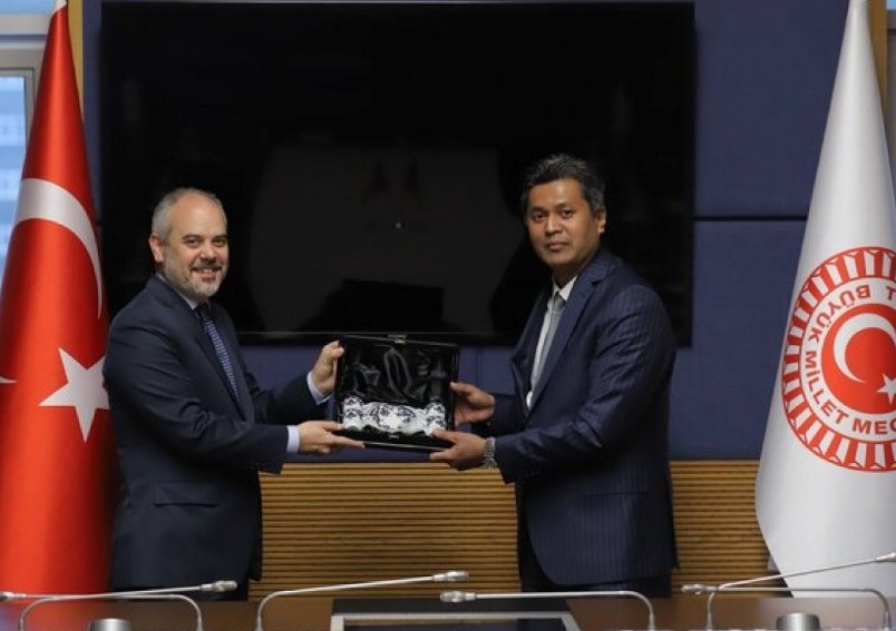 Ambassador calls on Head of Foreign Affairs Commission of Turkish Grand National Assembly