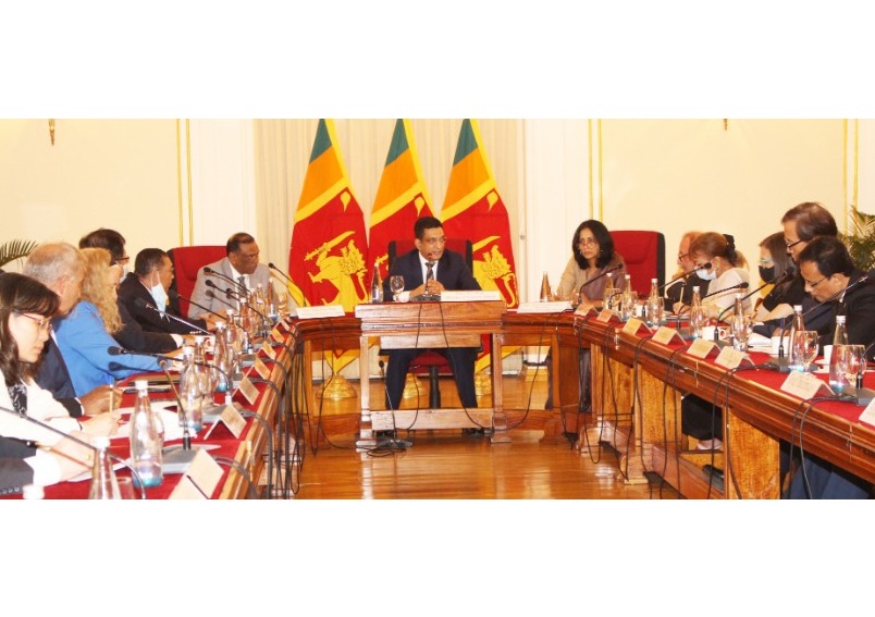 Foreign Minister briefs the Diplomatic Corps on current developments